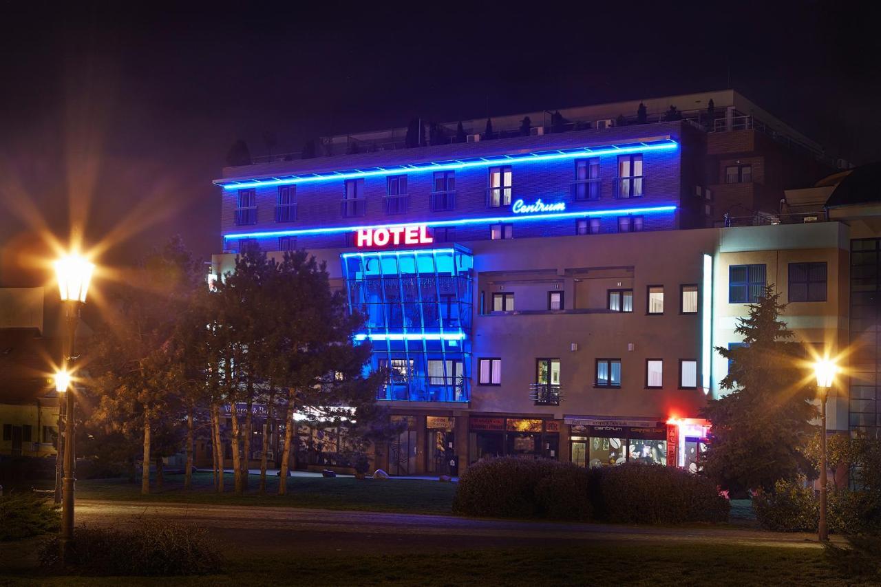 Hotel Centrum Neutra Exterior foto